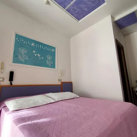 Eva Hotel 3*