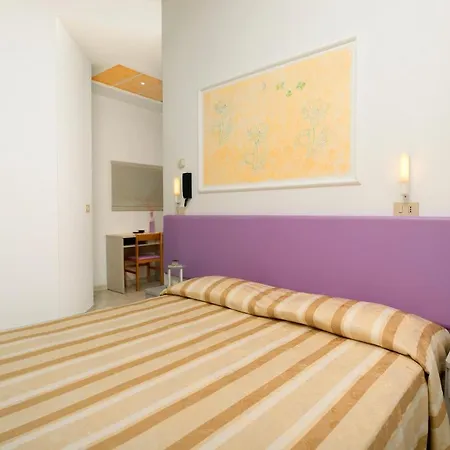 Hotel Eva 3*